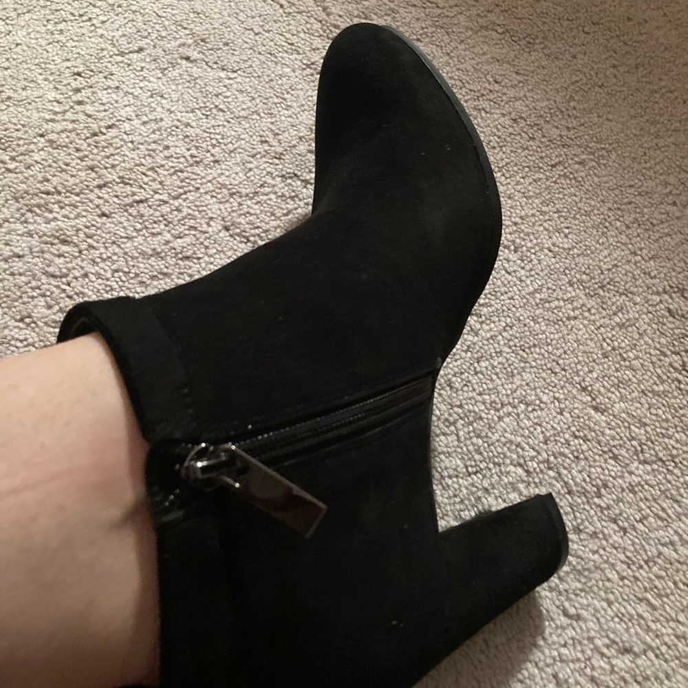 Bandolino black suede boots sz 8 - Picture 4 of 5